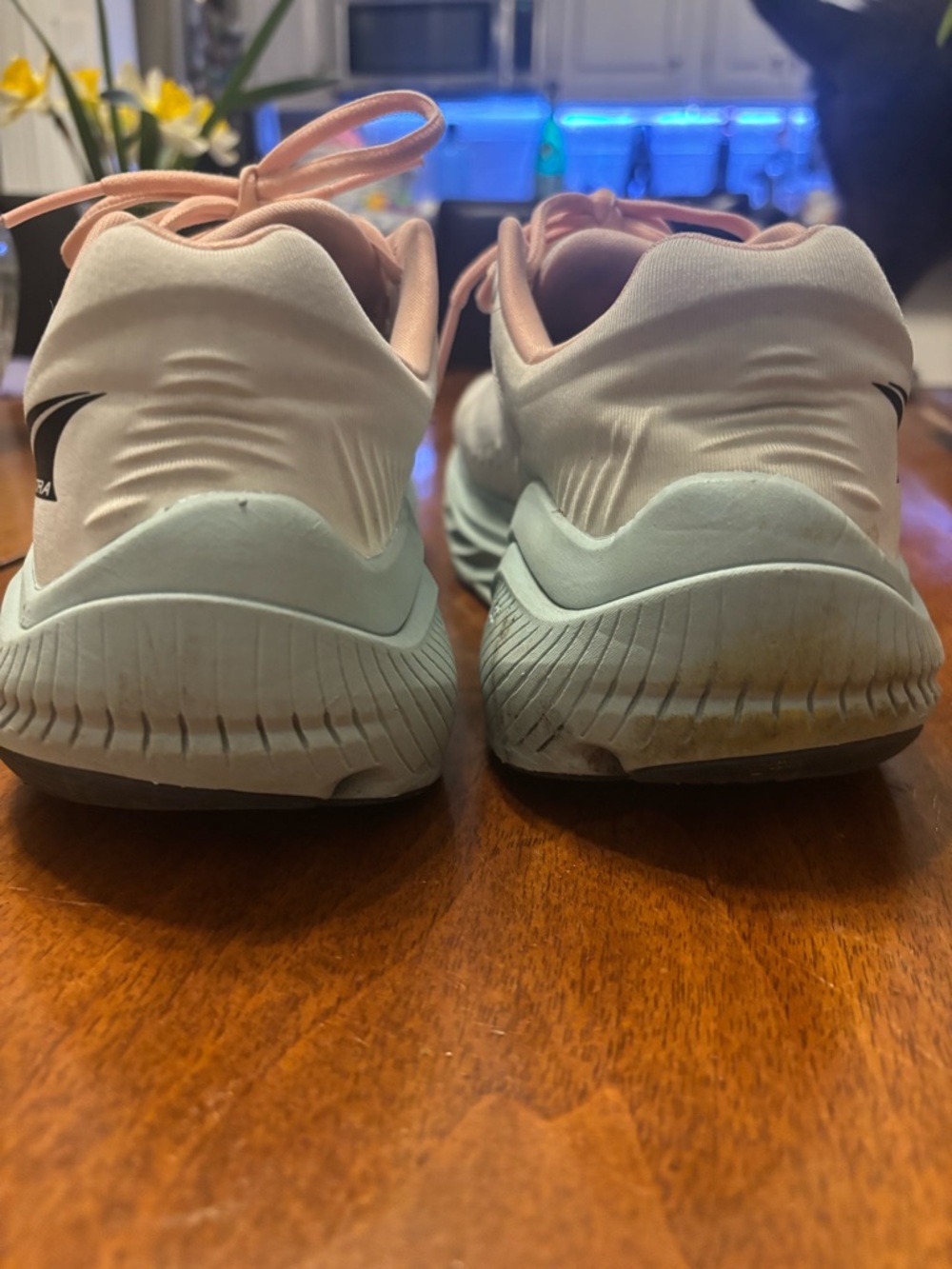 Altra Women's VIA Olympus 2 in White with Pale Pink and Seafoam - Picture 4 of 8